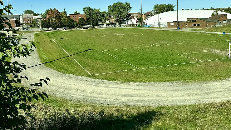 看台视角下的全场站位(慢放与特写放大了偶然)